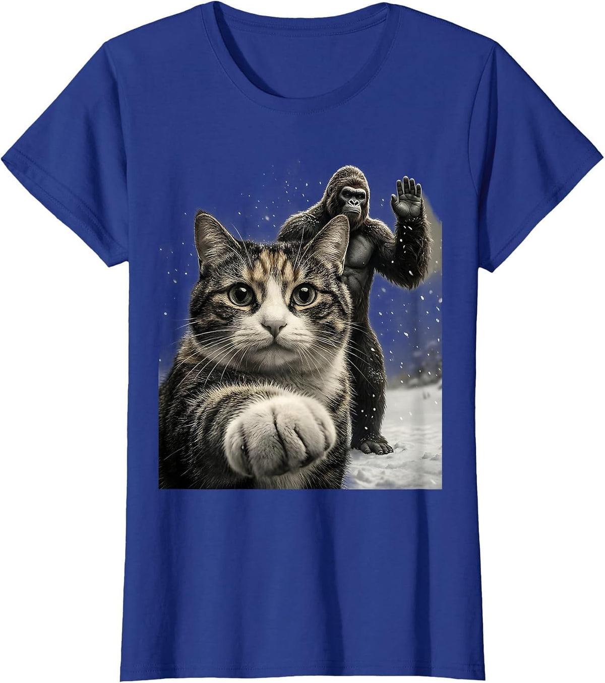 Women's Cute Cat Selfie With Sasquatch Funny Cryptid Meme T-Shirt - Royal Blue