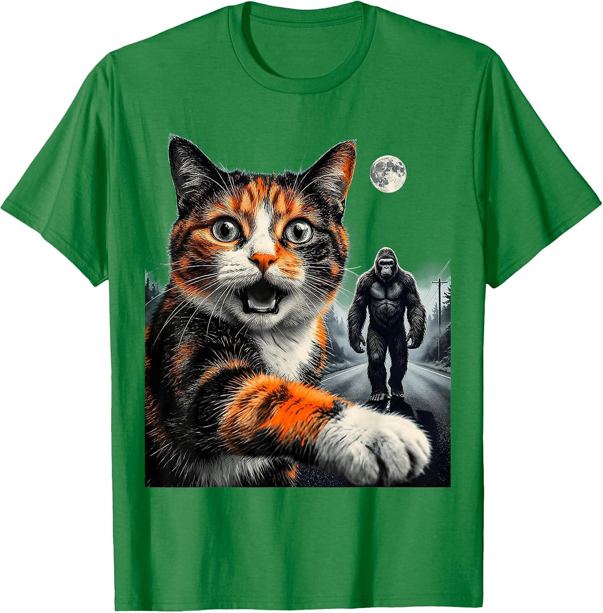 Men's Oversized Cat Bigfoot Selfie Funny Cryptid Meme Humor T-Shirt - Kelly Green